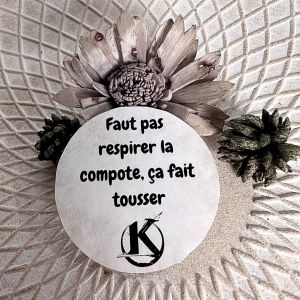 sticker personnalisé - kaamelott - respirer la compote - fait main - Neuf