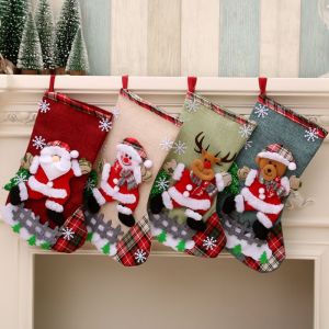 (D)de No&euml;l Chaussettes, lot de 4 des souliers de No&euml;l D&eacute;coration de No&euml;l Chaussette de No&euml;l &agrave; Accrocher Chemin&eacute;e Vitrine Sac de Bonbons avec de Renne, Bonhomme de neige, p&egrave;re No&euml;l, peluche pour la C - Neuf