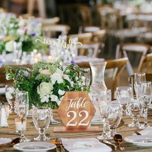 25 Ensemble de Num&eacute;ros de Table avec Base en Bois Hexagone Num&eacute;ros de Table de R&eacute;ception de Mariage Centres Multicolor RADIO REVEIL - Neuf