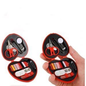 Kit De Couture Rouge Mini Kit De Couture 2 Pièces Essentiels De Voyage Fournitures De Couture Et De Réparation D'urgence Portables À Faire Soi-Même Boîte De Rangement De Couture En Forme De C?Ur - Neuf