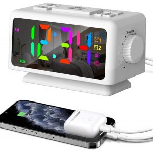 KAL-Réveil Numérique Pour Chambre À Coucher, Veilleuses Rvb Dynamiques Colorées, Affichage À Chiffres Multicolores, Dimmable, Chargeur Usb, Radio-Réveil Fm Pour Les Dormeurs Profonds (Blanc) - Neuf