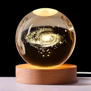 Veilleuse Boule De Cristal 3d Galaxie, 8cm Lampe Boule De Cristal Planète, Usb Veilleuse Led Galaxy, Décoration Veilleuse Avec Base Led En Bois, Lampe De Nuit, Pour Famille Ami (Ga[Vei9271132] - Neuf