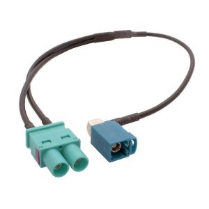 Adaptateur radio Y-Antenna 2 FAKRA mâle vers 1 connecteur adaptateur d'antenne radio FAKRA femelle pour / Edition - Neuf
