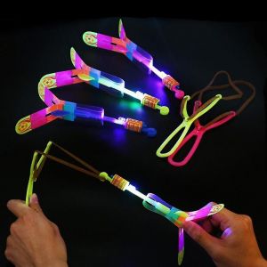 10 Pcs Incroyable Led Lumière Flèche Fusée Rotation Volant Jouets Enfants Extérieur Clignotant Jouet Mouche Flèche - Neuf