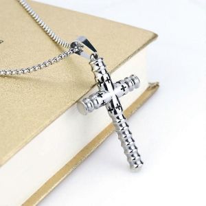 Transfrontalier Européen Et Américain Punk Cast Croix Collier Pour Hommes Pendentif En Acier Titane Pendentif Décoratif En Acier Inoxydable - Neuf