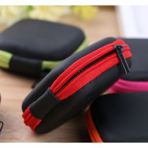 Un sac pour écouteurs rouge, une mini boîte de rangement rigide, une boîte pour écouteurs - Neuf