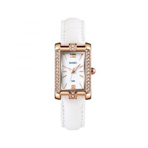Montre Rectangulaire Pour Femme Avec Lunette Décorée De Cristaux. Montre-Bracelet Carrée Classique En Forme De Réservoir Avec Cadran Transparent, Élégante (Blanc - Cuir). - Neuf