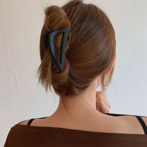 Pince À Cheveux En Forme De Triangle, Dents Croisées, Simple, Mat, Pince À Cheveux, Accessoires Pour Cheveux-Noir - Neuf
