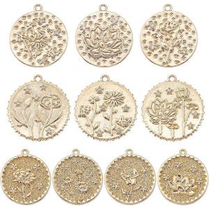 10 Pendentifs Ronds Plats En Laiton, Sertis De Micro-Pav&eacute;s De Zirconiums Cubiques Transparents, Avec Motifs Marguerite, Lotus Et Rose. Plaqu&eacute; Or 18 Carats V&eacute;ritable. Dimensions : 19,5 &Agrave; 23 X 17,5 &Agrave; - Neuf