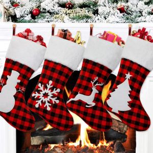 Lot de 4 grandes chaussettes de Noël 45 cm Rouge Blanc Buffalo Check Chaussettes de Noël Peluche Peluche Personnalisée Bas à suspendre pour la décoration de fête de Noël de vacances en famille - Neuf