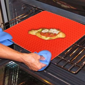 HJLIAN Tapis de cuisson antiadhesif, resistant a la chaleur, lavable au four, carre en silicone, rouge, 39 x 27,1 cm - Neuf