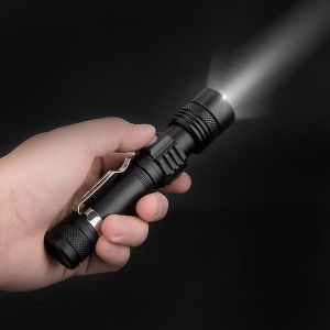 Lampe Torche Tactique Compacte &Agrave; Led De 1 200 Lumens, Rechargeable, &Eacute;tanche, Zoom R&eacute;glable, Id&eacute;ale Pour Les Aventures En Plein Air Et Les Situations D'urgence. - Neuf