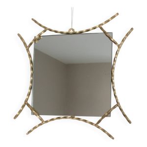 Miroir en fer forgé doré