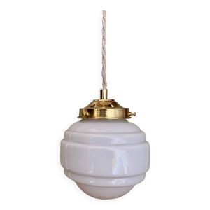 Suspension globe vintage en opaline blanche