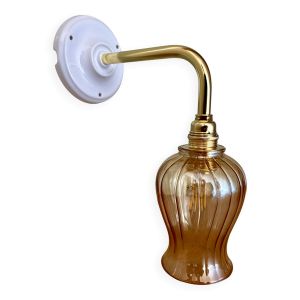Applique coudée tulipe vintage en verre ambré