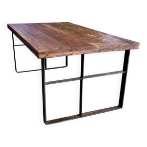 Table basse artisanale en bois exotique & acier plié - indus