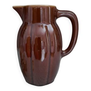 Pichet en terre cuite vernissee