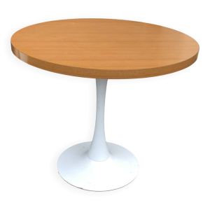 Table ronde pied tulipe