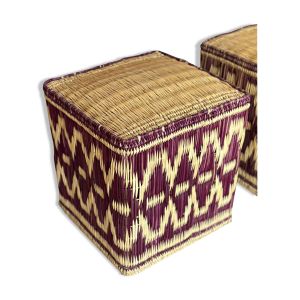 Pouf en rotin et osier bordeaux