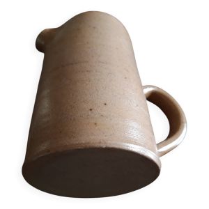 petit pichet en terre cuite