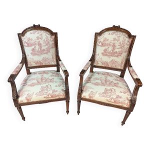 Paire de fauteuils Louis XVI en noyer, tissu toile de Jouy