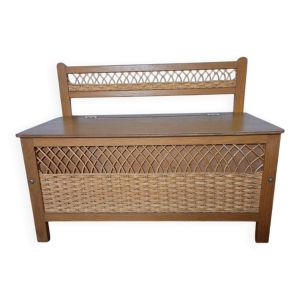 Coffre à jouets, banc en bois et rotin, années 60