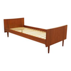 Lit en teck, design danois, années 1970, production : Danemark