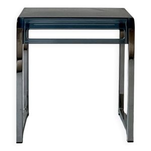 Table chevet / d'appoint en plexiglas et chrome,  design 1970