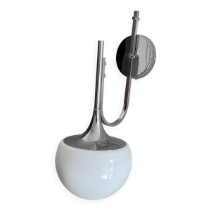 Grande applique murale trompette seventies métal chromé globe opaline