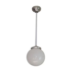 Suspension globe opaline années 20