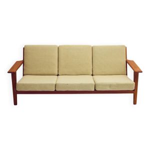 Canapé 3 places de Hans Wegner pour Getama, modèle GE 290 en teck