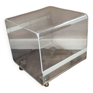 Cube , table basse  Plexiglas sur roulettes, vintage