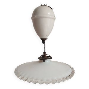 Suspension monte et baisse en opaline et porcelaine