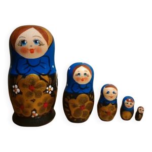 Poupée russe matriochka en bois