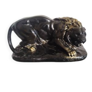 Grande statue de lion couché – plâtre ancien