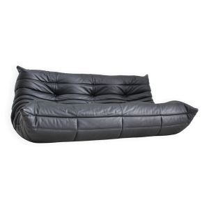 Canapé Togo Ligne Roset 3 places en cuir noir par Michel Ducaroy pour Ligne Roset