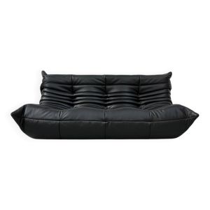 Togo 3 places en cuir noir, dessiné par M. Ducaroy pour Ligne Roset