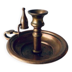 Bougeoir ancien avec son éteignoir