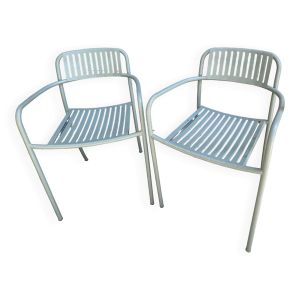 Chaises Tolix patio vert lichen