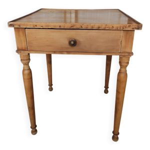 Table d'appoint en noyer style Louis Philippe