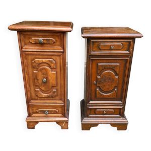 Paire de chevets hauts en bois massif style colonial