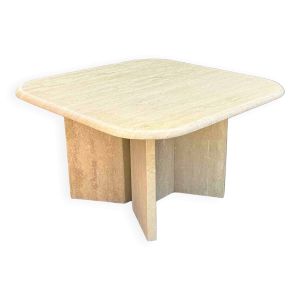 Table basse carrée en travertin aux coins arrondis, Italie, années 1970
