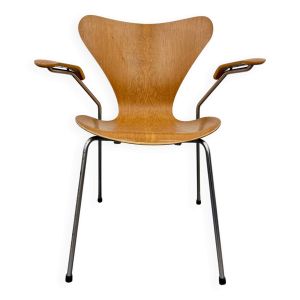 Chaise ''sjuan'' d'Arne Jacobsen pour Fritz Hansen