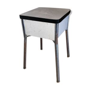 Tabouret coffre en formica