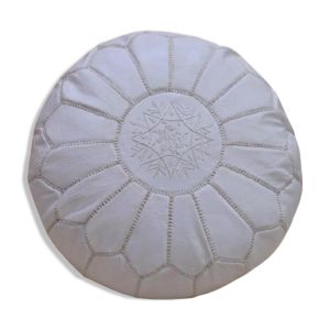 Pouf marocain en cuir blanc