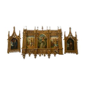 Triptyque néogothique en bois doré