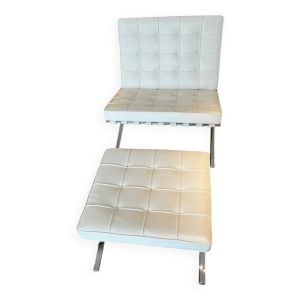 Fauteuil Barcelona blanc avec ottoman – Édition Knoll 2012 -