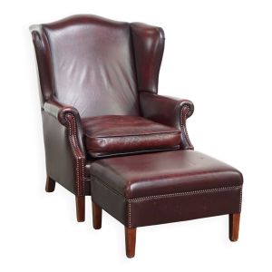 Fauteuil à oreilles en cuir de vache rouge bordeaux + ottoman de style anglais