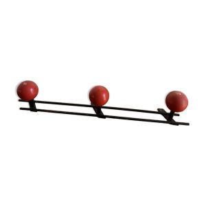 Porte manteaux patère 3 boules rouges en bois