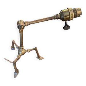 Rare lampe de table à pied tripode articulée en laiton dorée